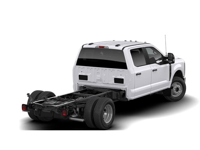 2026 Ford F-350 Chassis XLT (Stk: 26AT3042) in Airdrie - Image 3 of 7