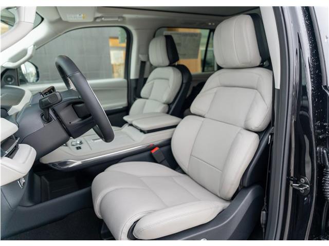 2026 Lincoln Navigator L Reserve (Stk: T-729) in Calgary - Image 12 of 24