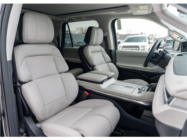 2026 Lincoln Navigator L Reserve (Stk: T-729) in Calgary - Image 21 of 24