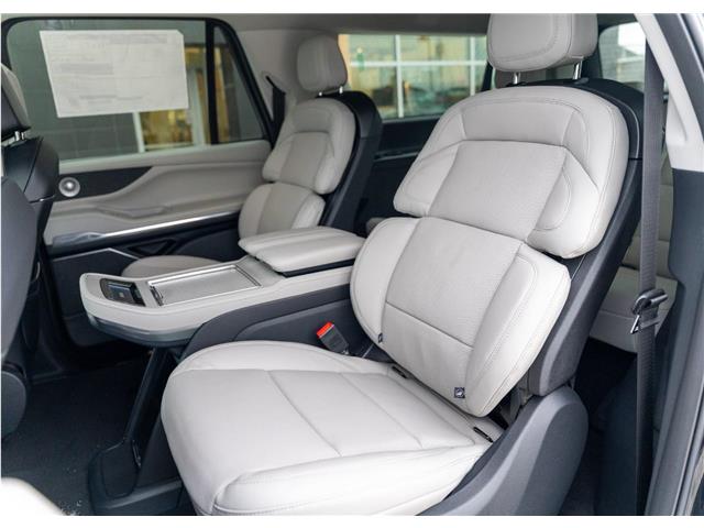 2026 Lincoln Navigator L Reserve (Stk: T-729) in Calgary - Image 23 of 24