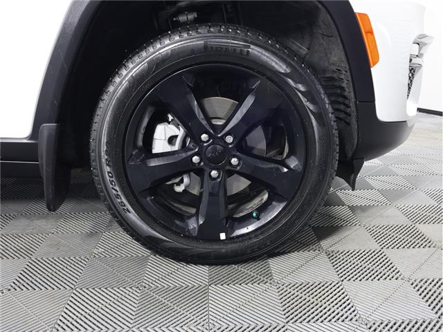 2023 Jeep Grand Cherokee Limited (Stk: B20690) in Calgary - Image 4 of 23 2023 Jeep Grand Cherokee Limited (Stk: B20690) in Calgary - Image 4 of 23