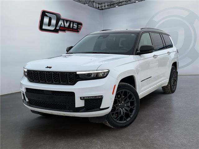 2023 Jeep Grand Cherokee L Summit (Stk: 370446) in Brooks - Image 1 of 30