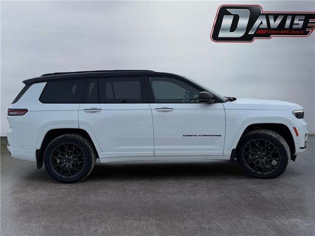 2023 Jeep Grand Cherokee L Summit (Stk: 370446) in Brooks - Image 6 of 30