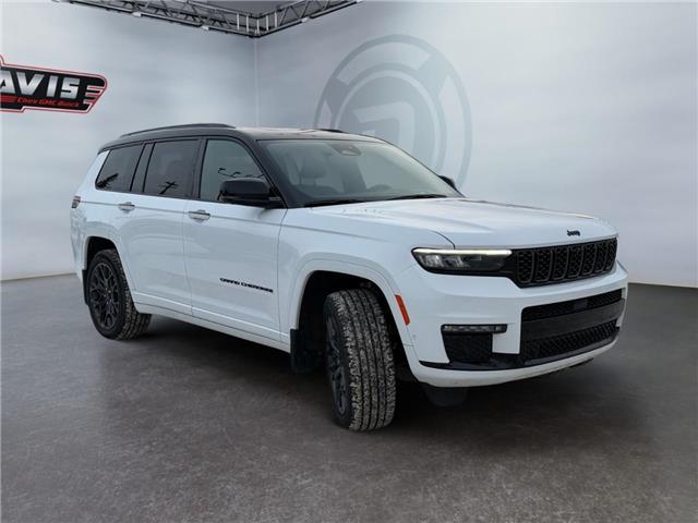 2023 Jeep Grand Cherokee L Summit (Stk: 370446) in Brooks - Image 7 of 30