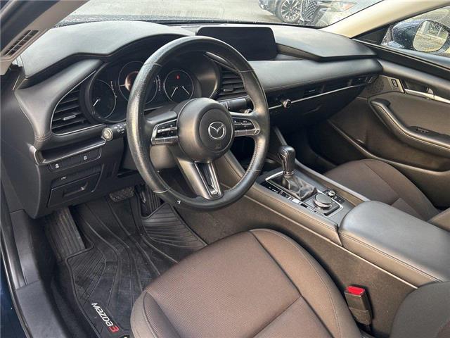 2021 Mazda Mazda3 GS (Stk: P4926) in Surrey - Image 8 of 15