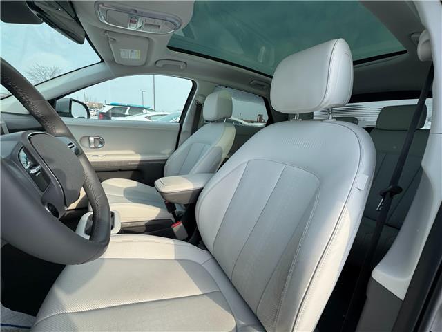 2024 Hyundai IONIQ 5 Preferred Long Range w/Ultimate Package (Stk: 16105026A) in Markham - Image 28 of 43