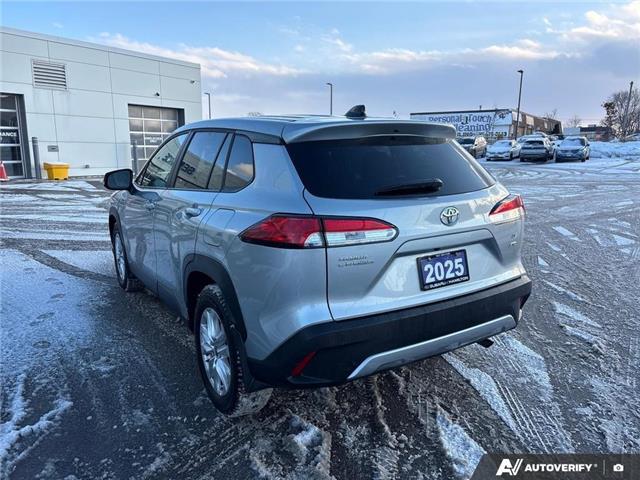 2025 Toyota Corolla Cross LE (Stk: U3320) in Hamilton - Image 4 of 5