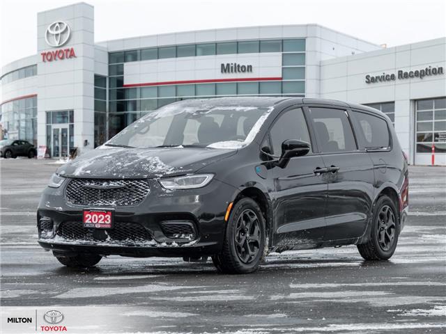 2023 Chrysler Pacifica Hybrid Limited (Stk: 524060) in Milton - Image 1 of 29