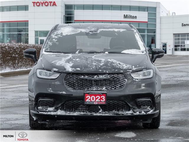 2023 Chrysler Pacifica Hybrid Limited (Stk: 524060) in Milton - Image 2 of 29 2023 Chrysler Pacifica Hybrid Limited (Stk: 524060) in Milton - Image 2 of 29
