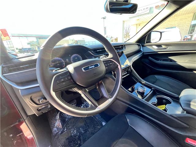 2025 Jeep Grand Cherokee Laredo (Stk: 25-411A) in Sarnia - Image 13 of 27