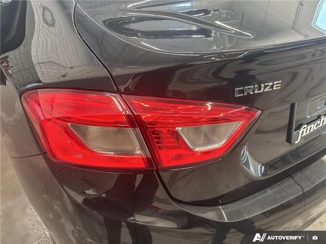 2018 Chevrolet Cruze LT Auto (Stk: 164883) in London - Image 11 of 26