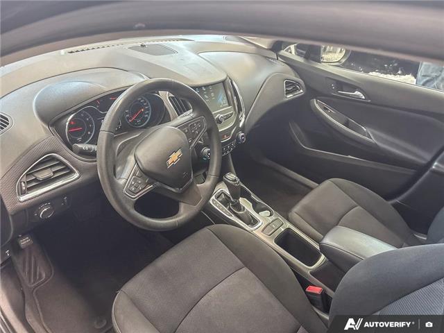 2018 Chevrolet Cruze LT Auto (Stk: 164883) in London - Image 13 of 26