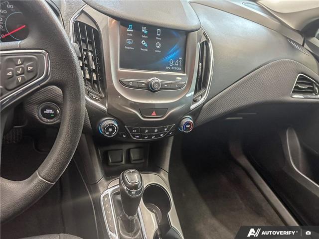 2018 Chevrolet Cruze LT Auto (Stk: 164883) in London - Image 19 of 26