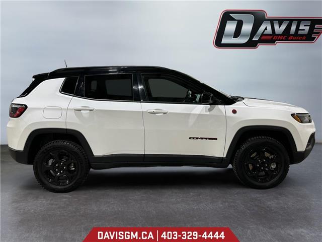 2023 Jeep Compass Trailhawk (Stk: 302750) in Lethbridge - Image 6 of 15