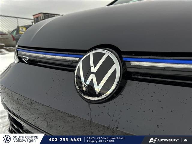 2023 Volkswagen Golf R Base (Stk: SU7707) in Calgary - Image 8 of 24