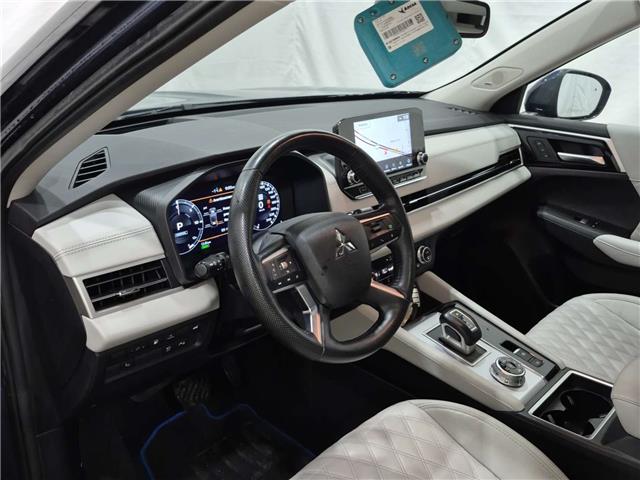 2024 Mitsubishi Outlander Plug-In Hybrid GT (Stk: 43495J) in Belleville - Image 2 of 3