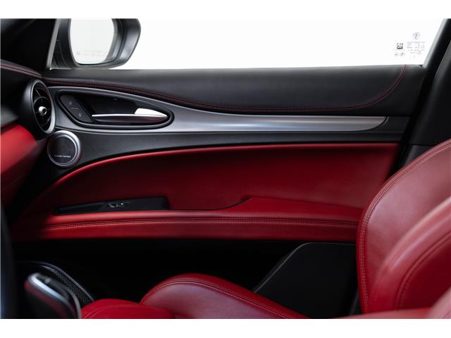 2021 Alfa Romeo Stelvio ti (Stk: ARUC947) in Calgary - Image 14 of 31