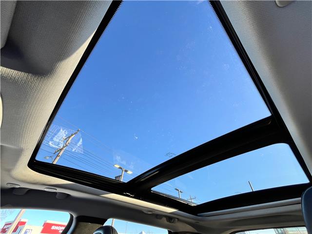 2021 Jeep Cherokee Altitude (Stk: 06019H) in Sarnia - Image 19 of 24