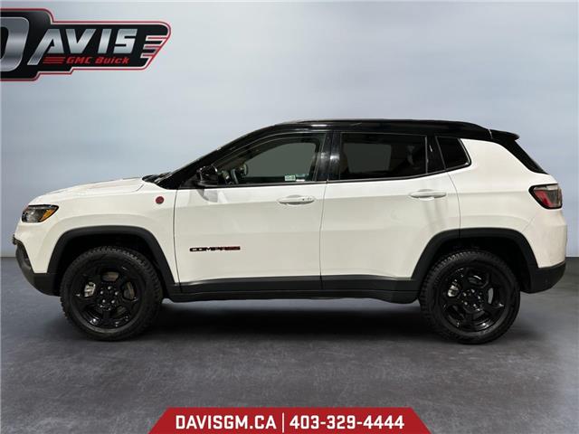 2023 Jeep Compass Trailhawk (Stk: 302750) in Lethbridge - Image 2 of 15