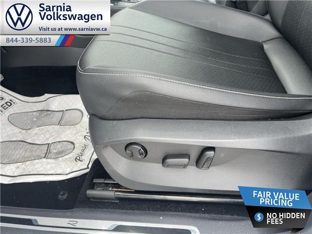 2023 Volkswagen Tiguan Comfortline R-Line Black (Stk: VU1647) in Sarnia - Image 12 of 22