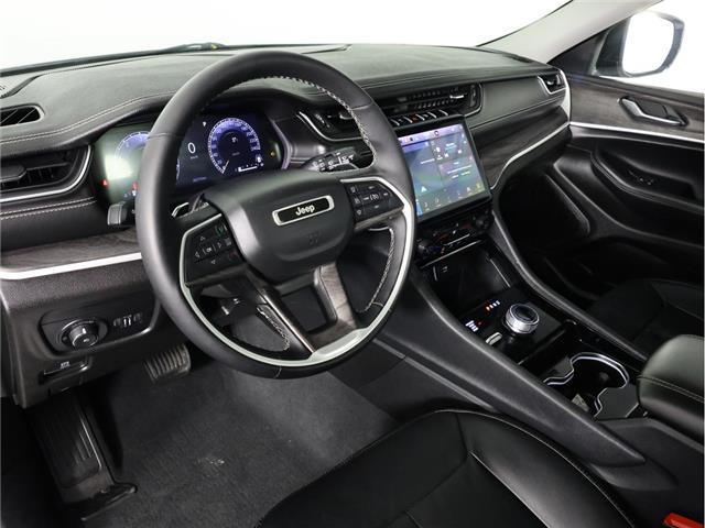 2023 Jeep Grand Cherokee Limited (Stk: B20690) in Calgary - Image 17 of 23 2023 Jeep Grand Cherokee Limited (Stk: B20690) in Calgary - Image 17 of 23