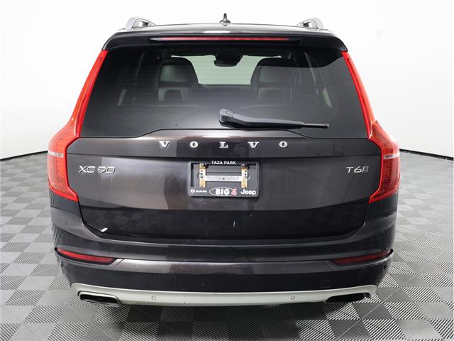 2016 Volvo XC90 T6 Momentum (Stk: A20713) in Calgary - Image 7 of 24
