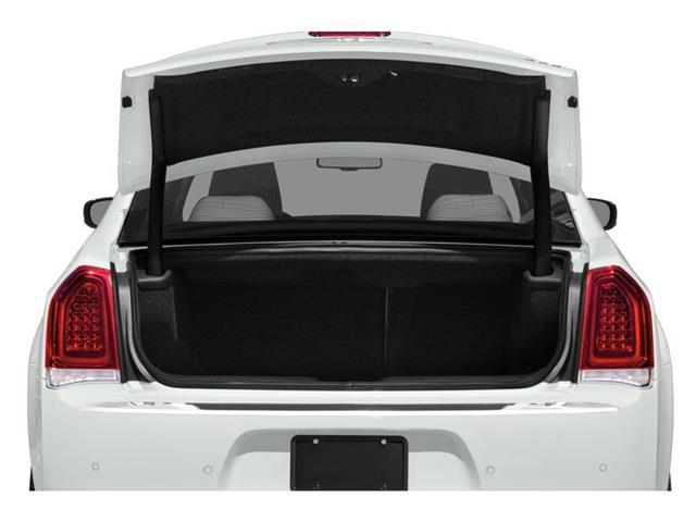 2018 Chrysler 300 Touring (Stk: 25101445AA) in Markham - Image 8 of 12