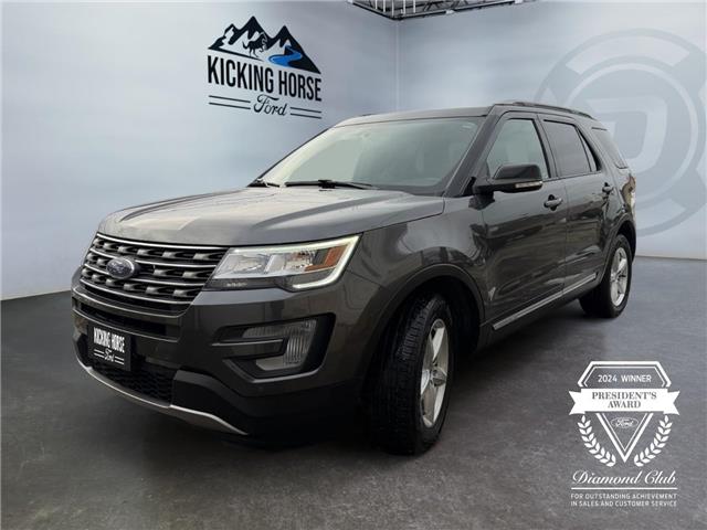 2017 Ford Explorer XLT (Stk: 15307) in Golden - Image 1 of 17