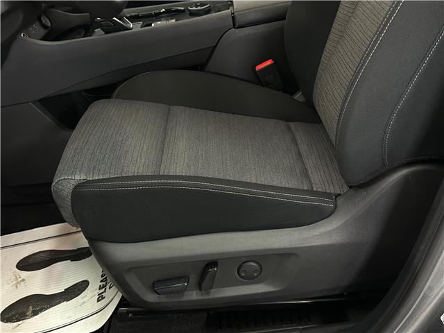 2023 Nissan Rogue SV Moonroof (Stk: 43437J) in Belleville - Image 16 of 25