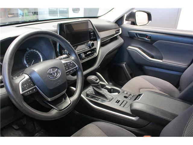2023 Toyota Highlander LE (Stk: U7607) in North Bay - Image 7 of 23