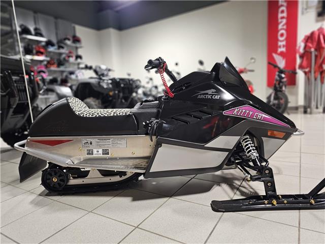 2026 Arctic Cat KITTY CAT FINAL EDITION (Stk: 26AS-015) in Grande Prairie - Image 5 of 10