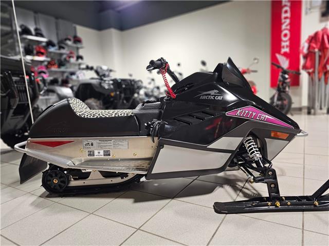 2026 Arctic Cat KITTY CAT FINAL EDITION (Stk: 26AS-014) in Grande Prairie - Image 5 of 10