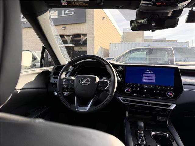 2025 Lexus RX 350h Base (Stk: 251411A) in Calgary - Image 10 of 18