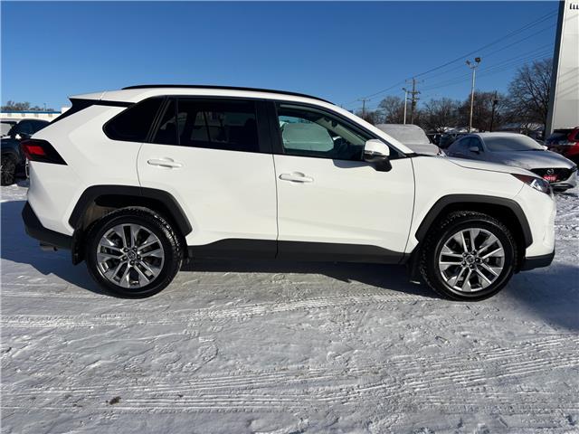 2019 Toyota RAV4 XLE (Stk: M6074) in Sarnia - Image 4 of 33