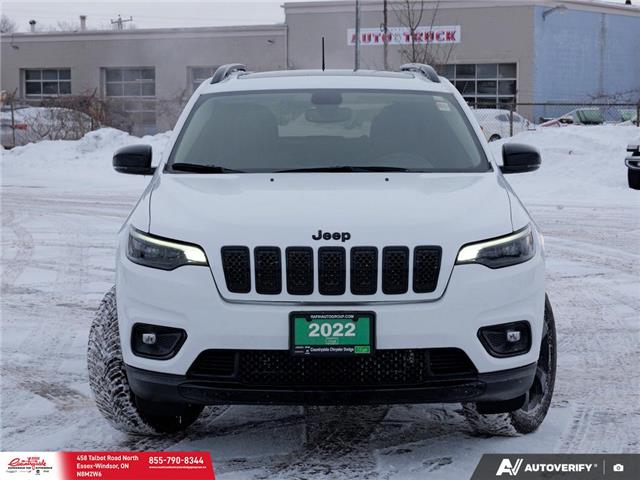 2022 Jeep Cherokee Altitude (Stk: 260061) in Essex-Windsor - Image 2 of 31