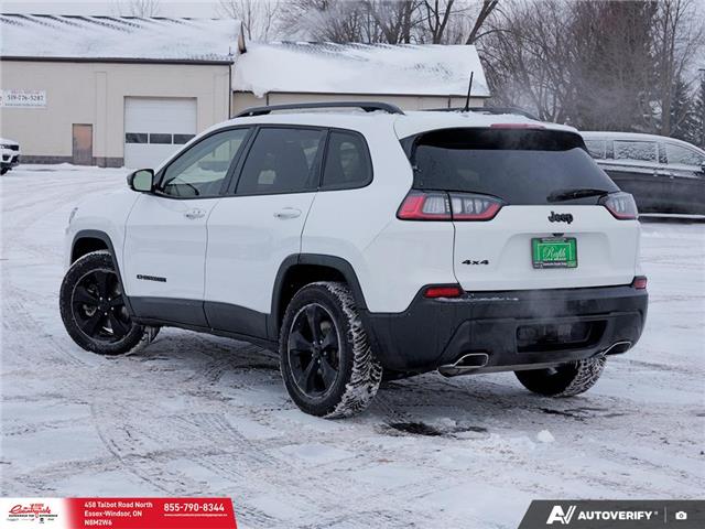 2022 Jeep Cherokee Altitude (Stk: 260061) in Essex-Windsor - Image 4 of 31