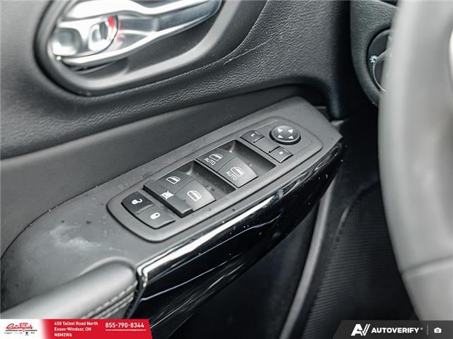 2022 Jeep Cherokee Altitude (Stk: 260061) in Essex-Windsor - Image 21 of 31