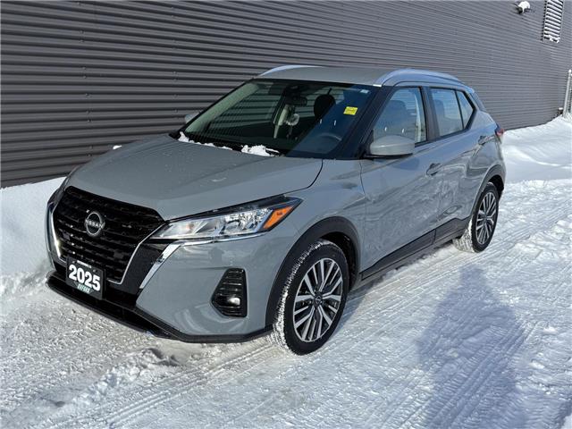 2025 Nissan Kicks Play SV (Stk: U11077) in London - Image 1 of 22