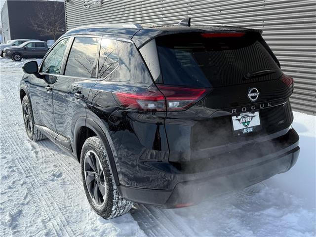 2025 Nissan Rogue SV Moonroof (Stk: U11079) in London - Image 4 of 25