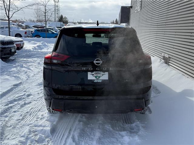 2025 Nissan Rogue SV Moonroof (Stk: U11079) in London - Image 5 of 25