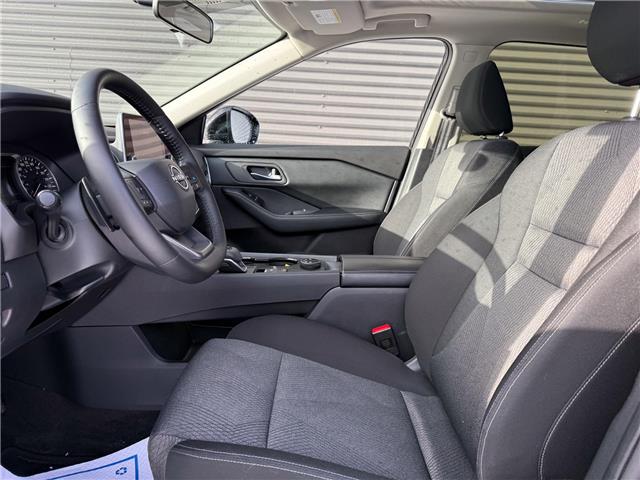 2025 Nissan Rogue SV Moonroof (Stk: U11079) in London - Image 8 of 25