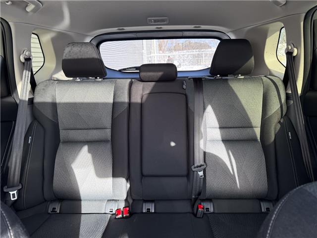 2025 Nissan Rogue SV Moonroof (Stk: U11079) in London - Image 12 of 25