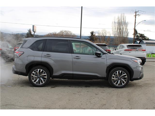 2026 Subaru Forester e-BOXER Premier (Stk: 458431) in Cranbrook - Image 2 of 30