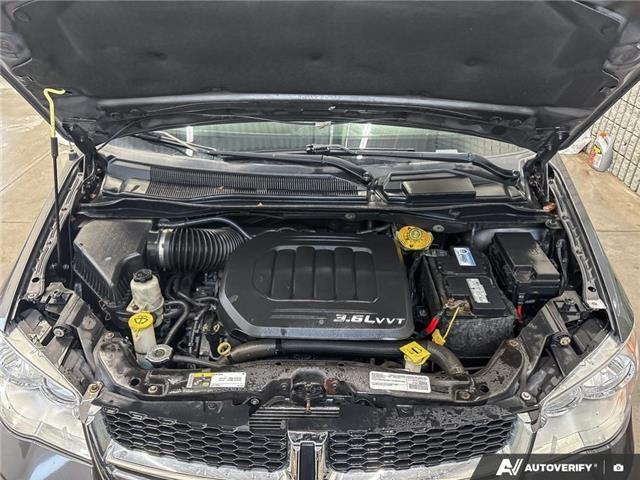 2016 Dodge Grand Caravan SE/SXT (Stk: 165122) in London - Image 10 of 26