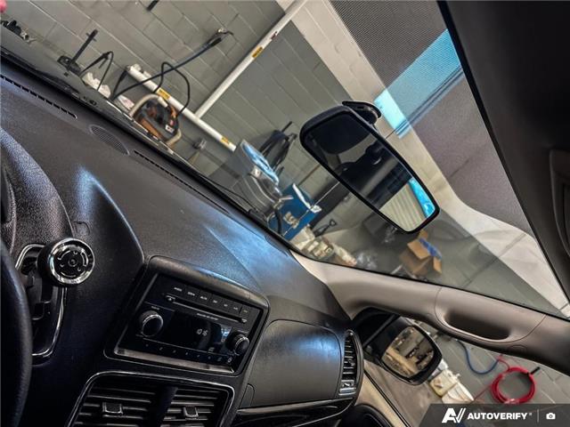 2016 Dodge Grand Caravan SE/SXT (Stk: 165122) in London - Image 21 of 26