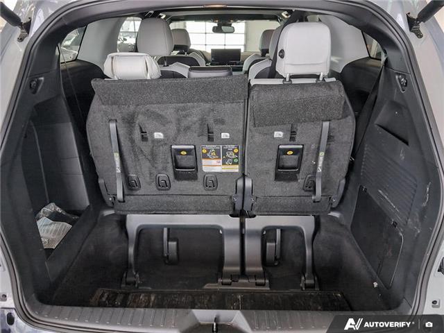 2025 Toyota Sienna XSE 7-Passenger (Stk: P3140) in London - Image 11 of 24