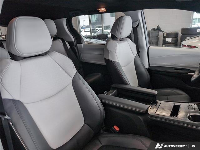 2025 Toyota Sienna XSE 7-Passenger (Stk: P3140) in London - Image 21 of 24