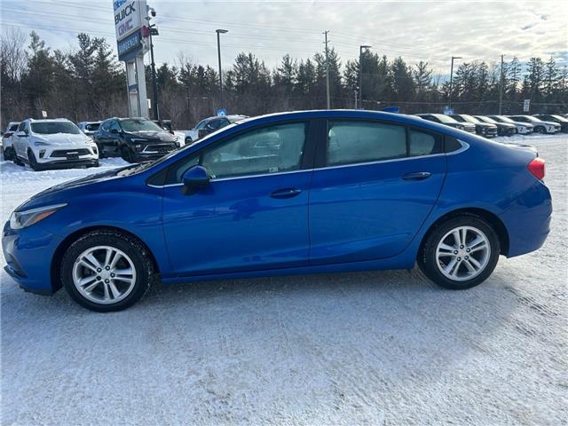 2017 Chevrolet Cruze LT Auto (Stk: 260046A) in Ottawa - Image 2 of 24