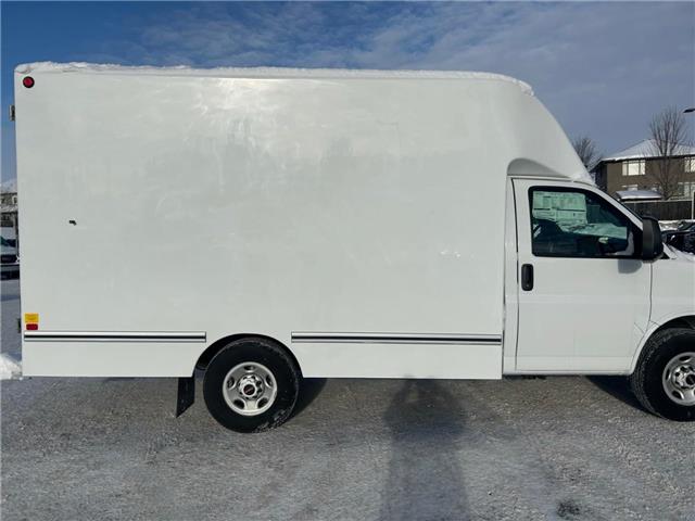 2025 GMC Savana Cutaway Work Van (Stk: 250679) in Ottawa - Image 7 of 30