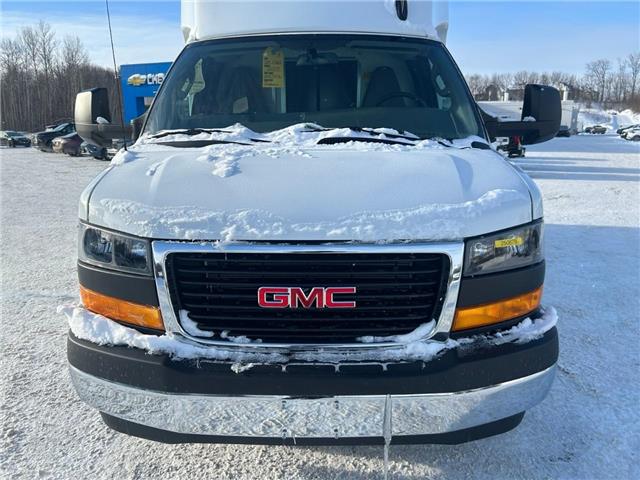 2025 GMC Savana Cutaway Work Van (Stk: 250679) in Ottawa - Image 9 of 30